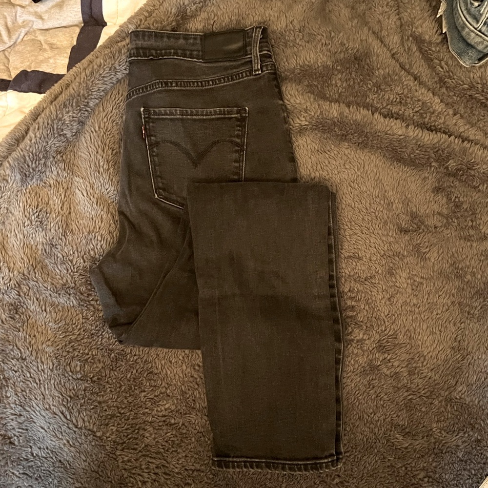 Black Levis Highrise Skinny Jeans
